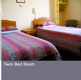 Twin bed room